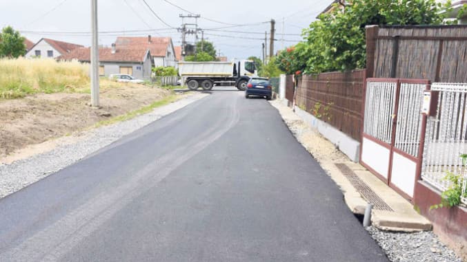 Asfaltiranje ulica u Batajnici