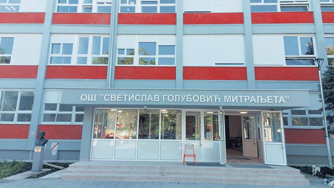 Inicijativa roditelja za proveru bezbednosti krova škole "Mitraljeta" u Batajnici