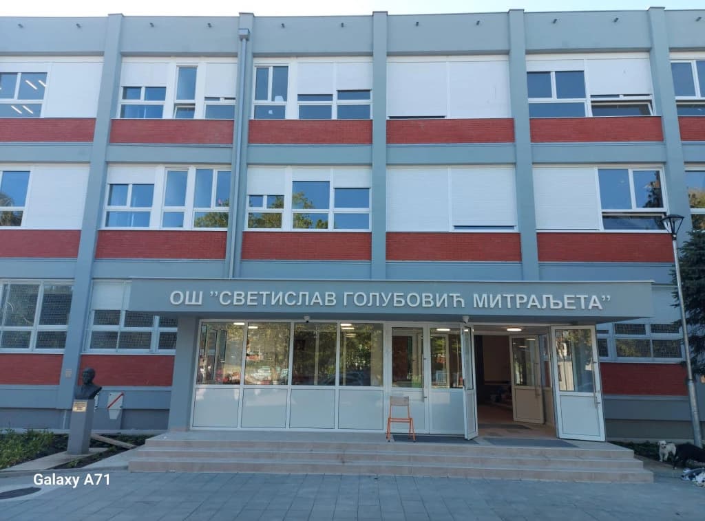 Osnovna škola "Svetislav Golubović-Mitraljeta"
